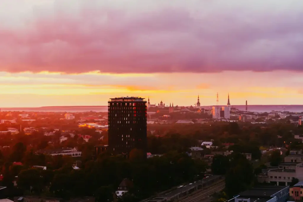 capitales balticas desde pamplona tallinn